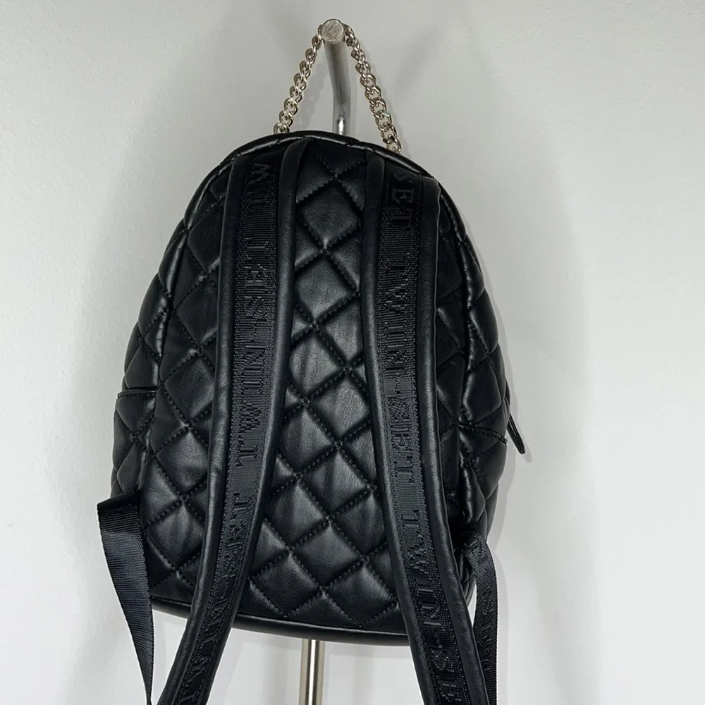🔹 Twin-Set Quilted Backpack